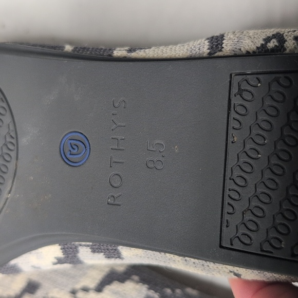Rothys Retired Ash Grey Camo Round Toe Ballet Flats - Picture 7 of 9